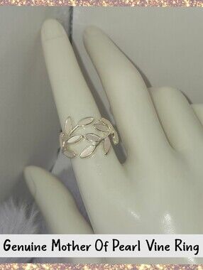 Pippa & Rawls Genuine Mother of Pearl 18kt White Gold Vine Ring